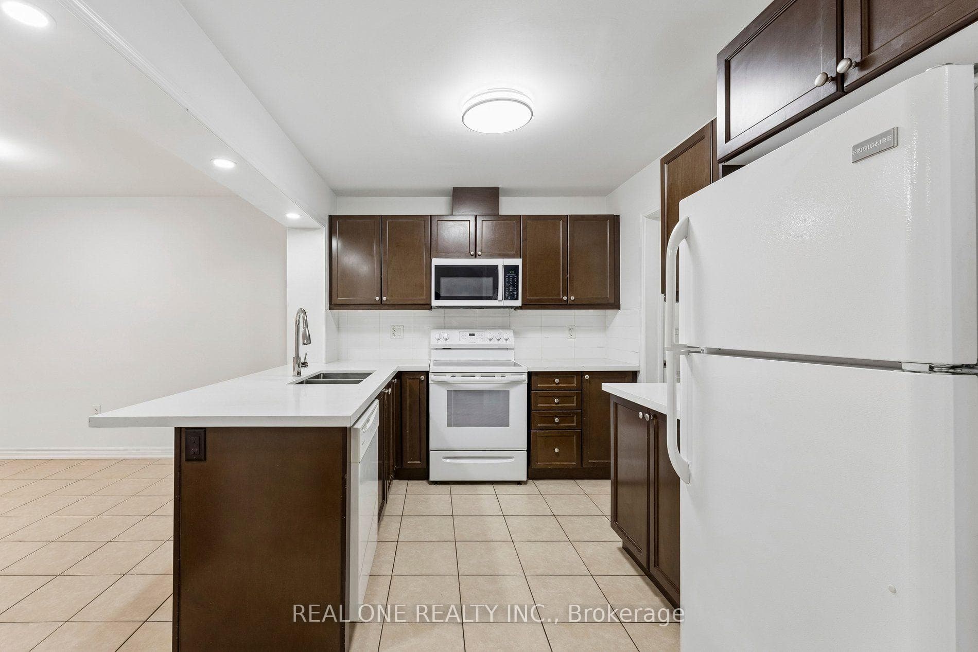 30 Henneberry Lane photo 14