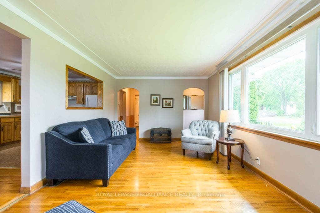 526 Glen Miller Road photo 4