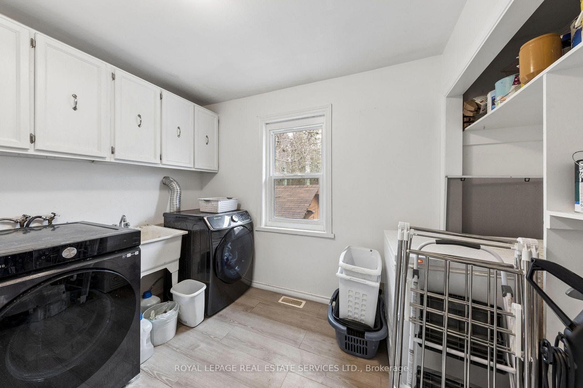 93 Ronald Avenue photo 23