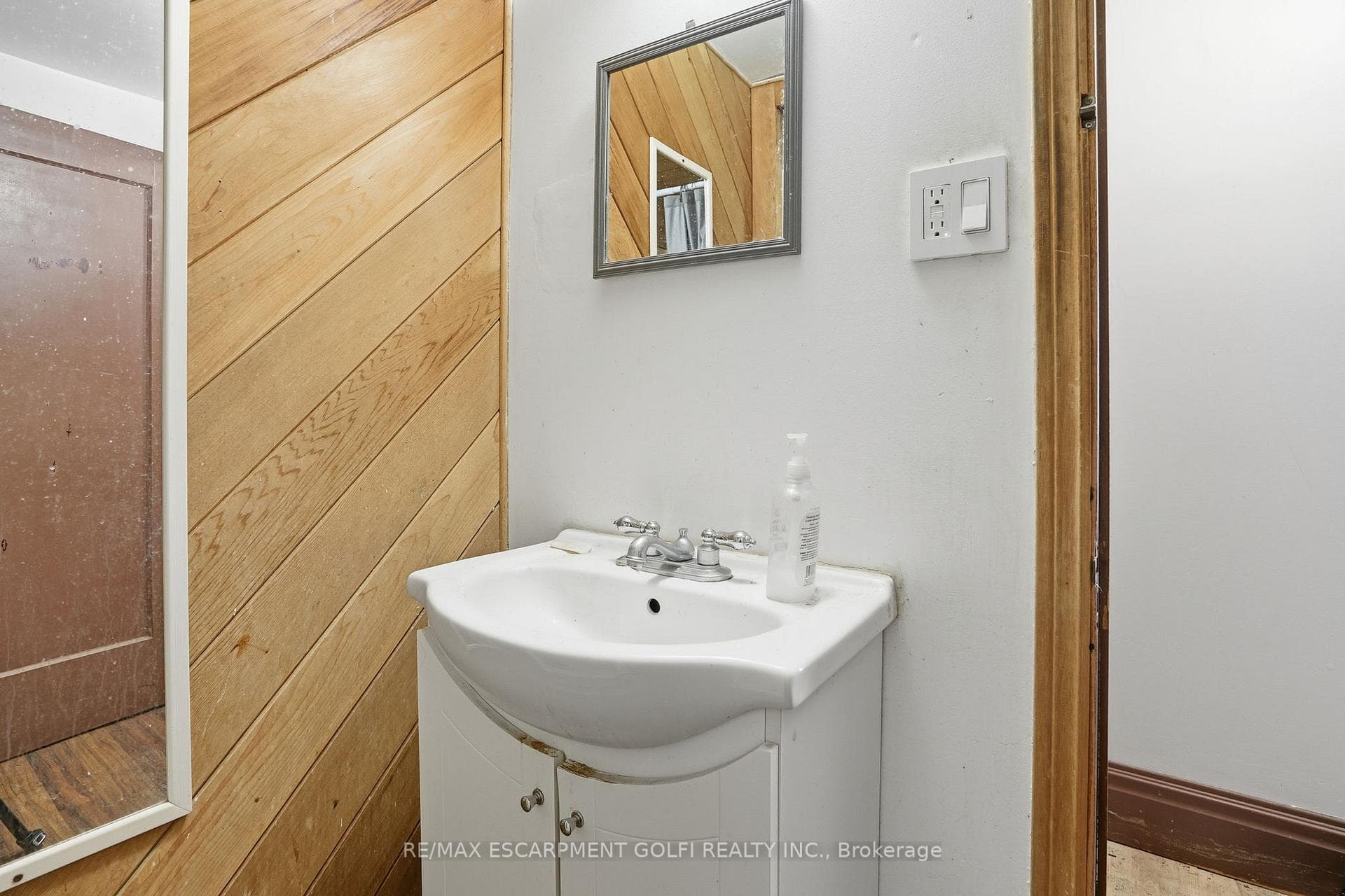 67 Sterling Street photo 13