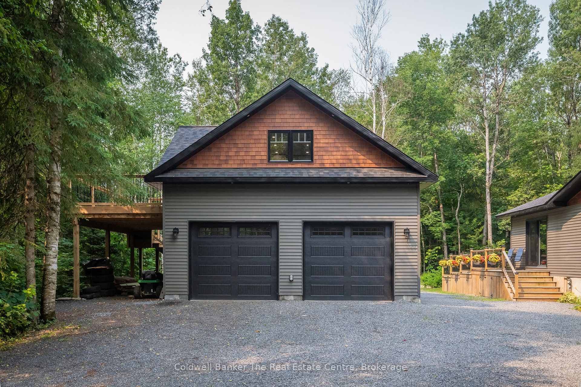 78 Glencairn Crescent photo 34