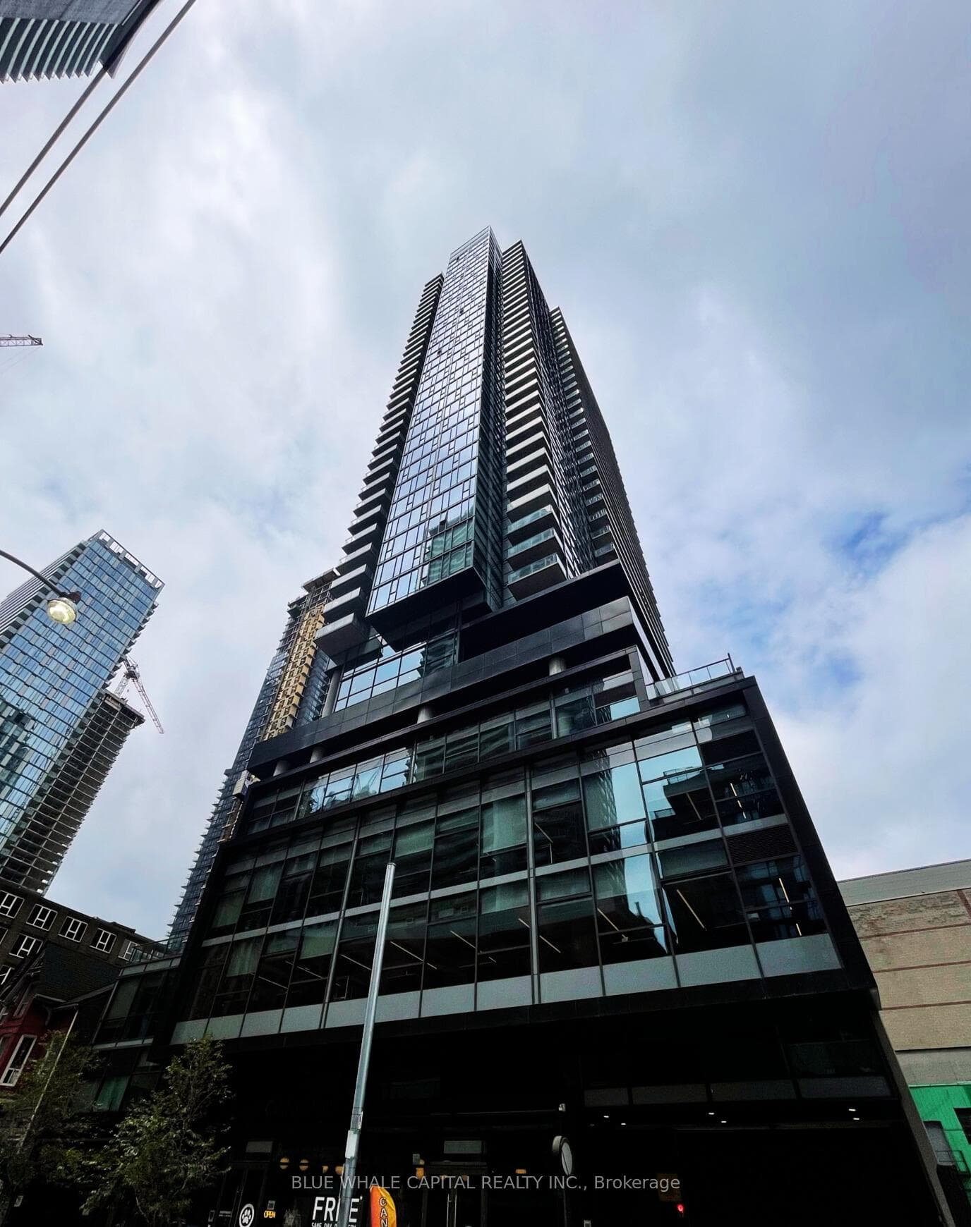 290 Adelaide Street Unit 3102 photo 1