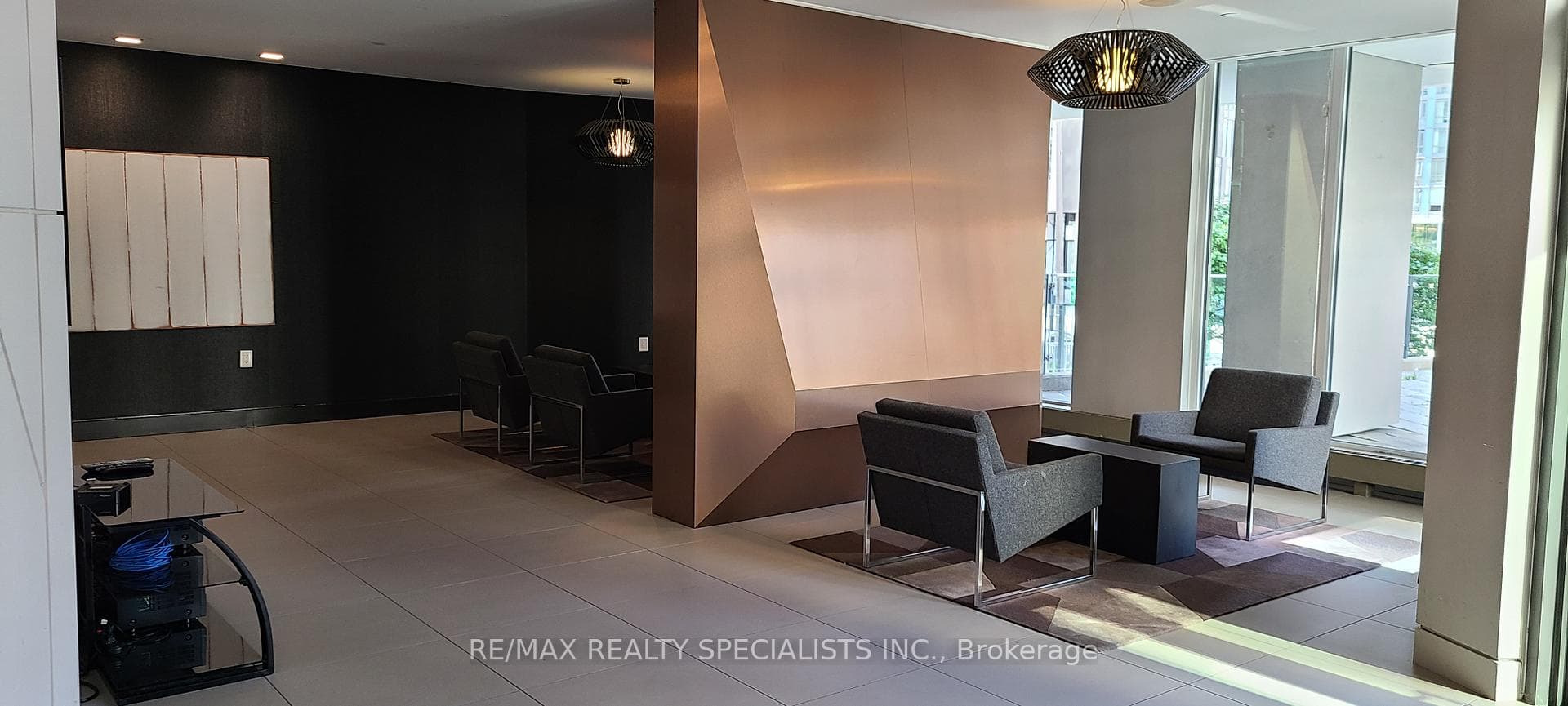 75 Queens Wharf Road Unit 707 photo 26