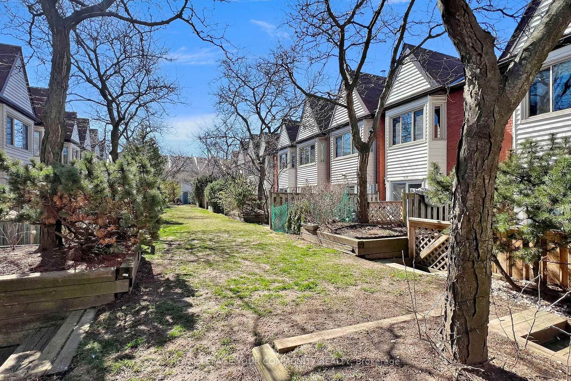 895 Maple Avenue Unit 526 photo 40