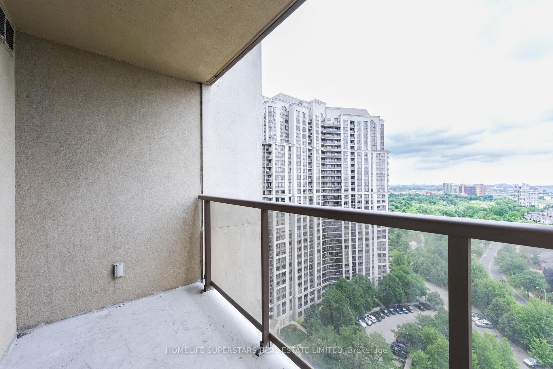 710 Humberwood Boulevard Unit 2011 photo 16