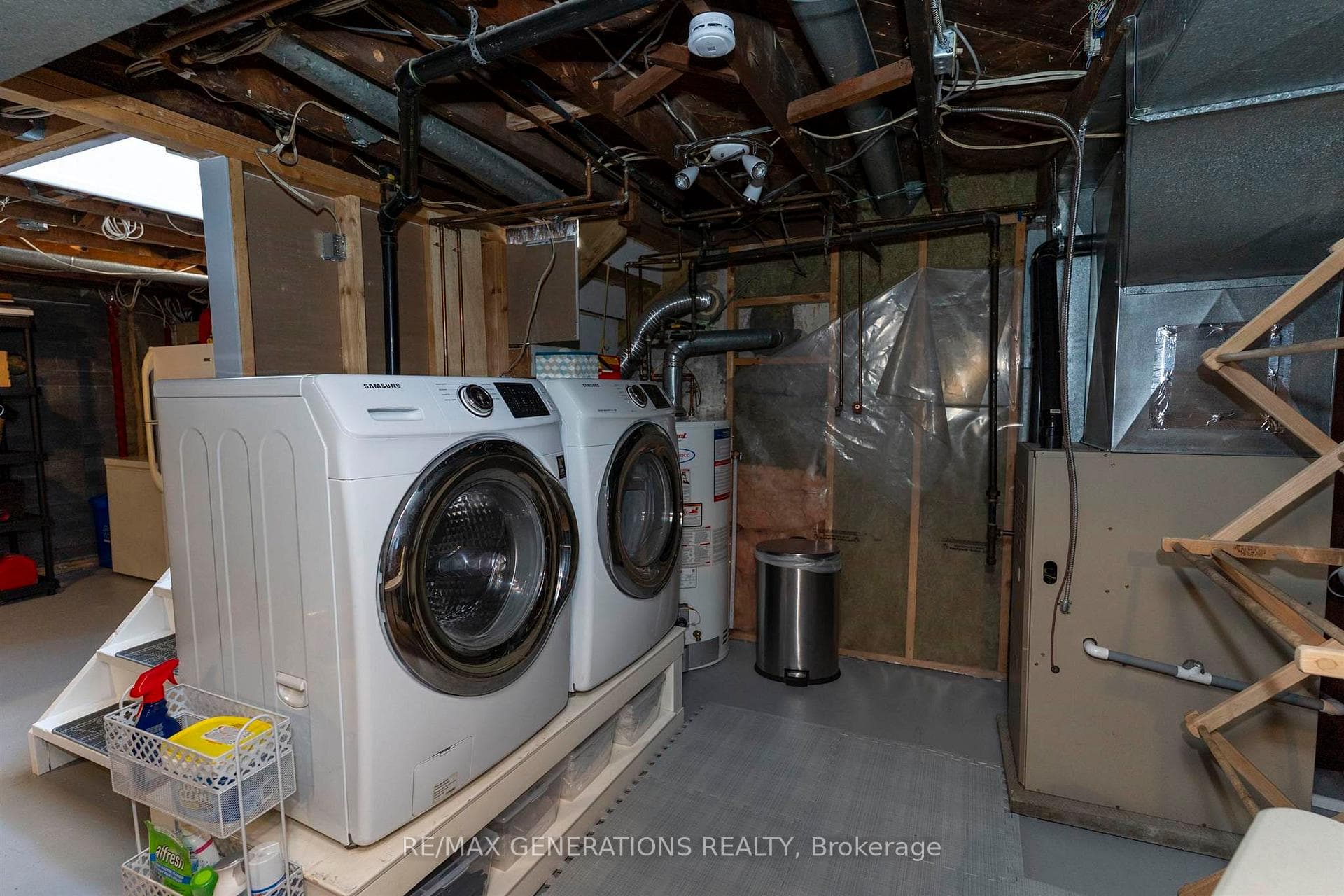738 Bessie Avenue photo 23
