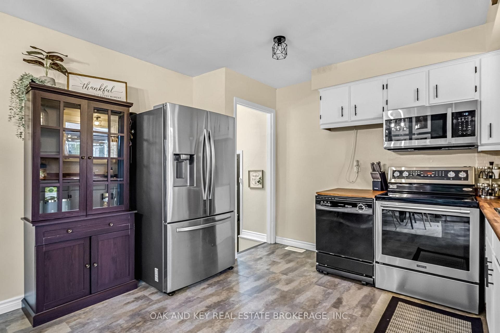 26 Sinclair Avenue photo 8