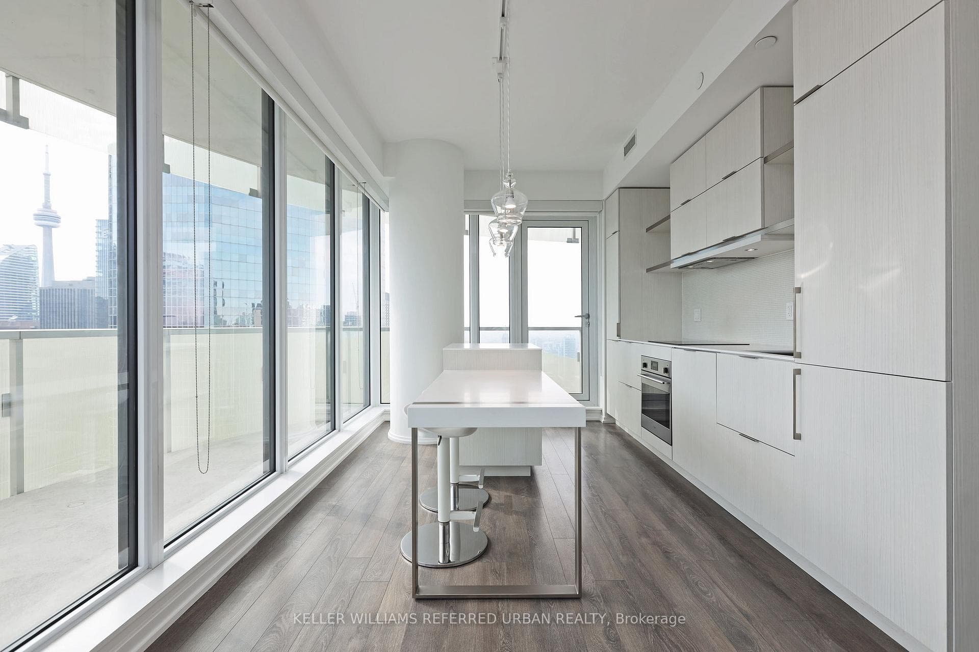 197 Yonge Street Unit 3009 photo 8