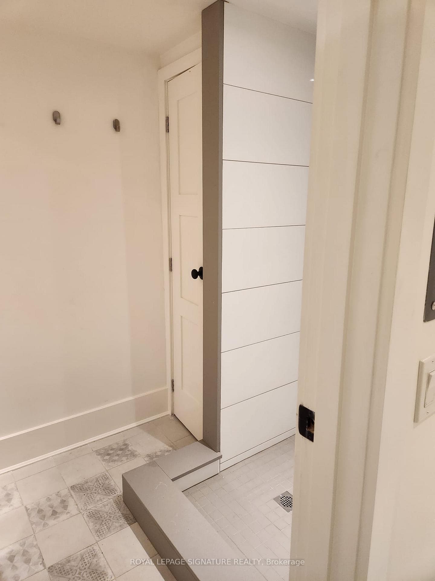 189 Cowan Avenue Unit B photo 7