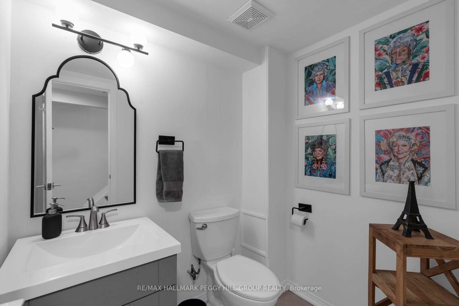 19 Austen Lane photo 17