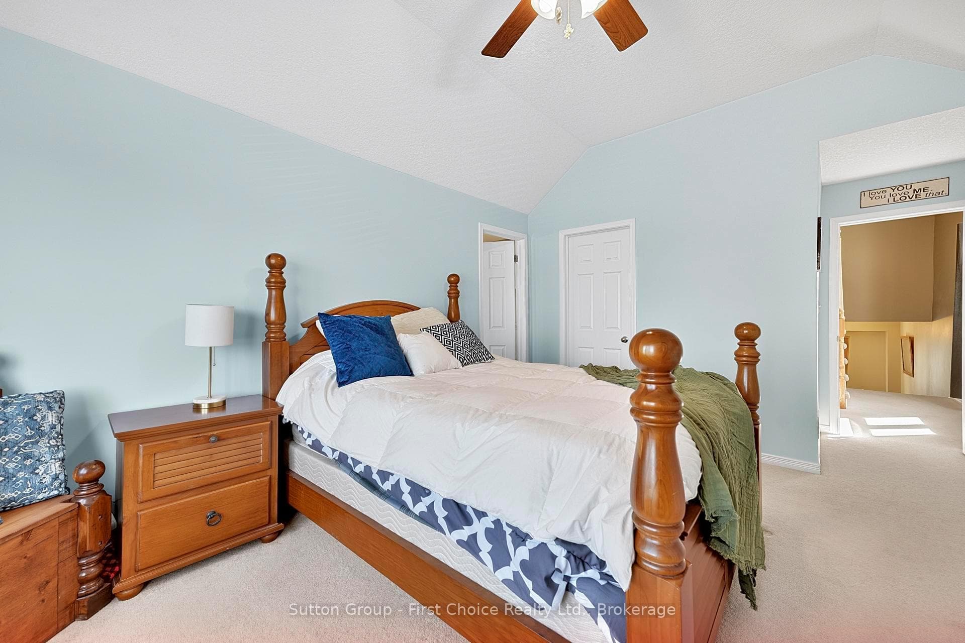 670 Reid Crescent photo 20