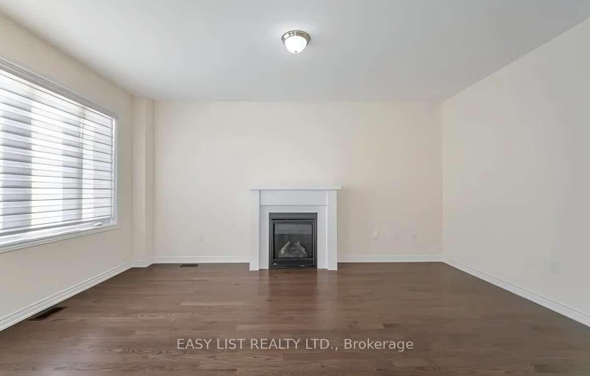 37 Royal Fern Crescent photo 13