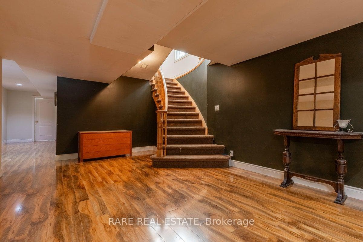 47 Parr Boulevard photo 23