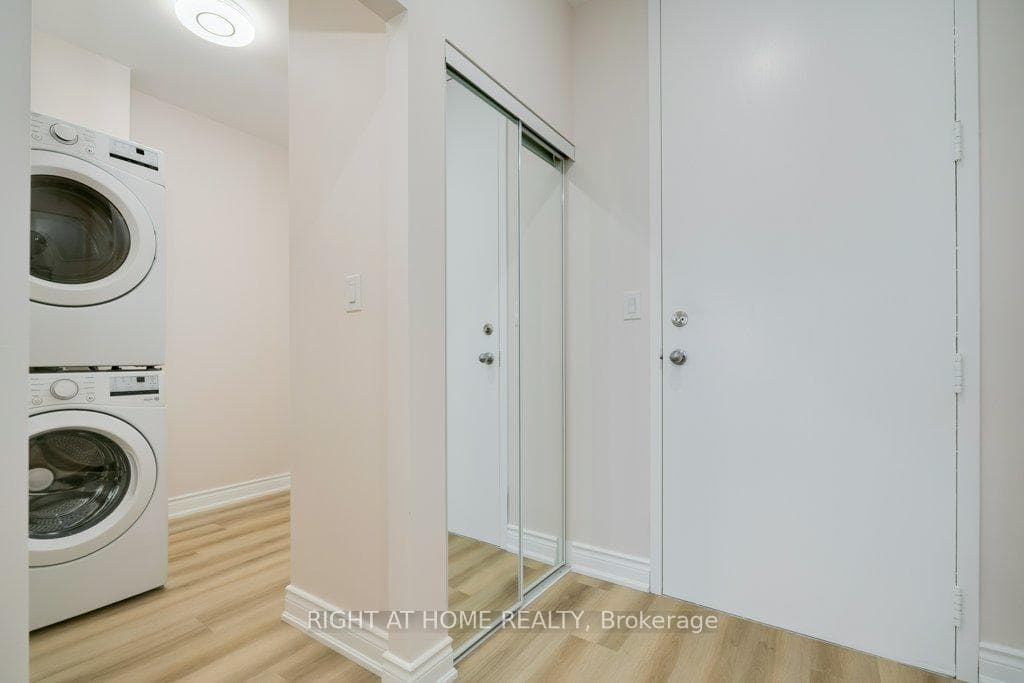 10 Gateway Boulevard Unit 402 photo 3