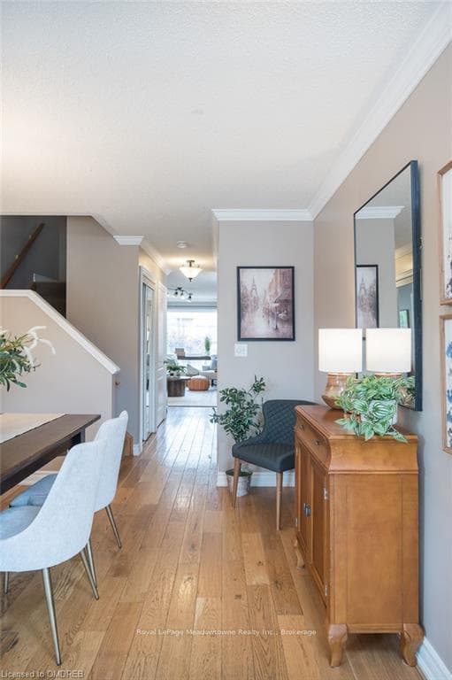 1088 BARCLAY Circle photo 3
