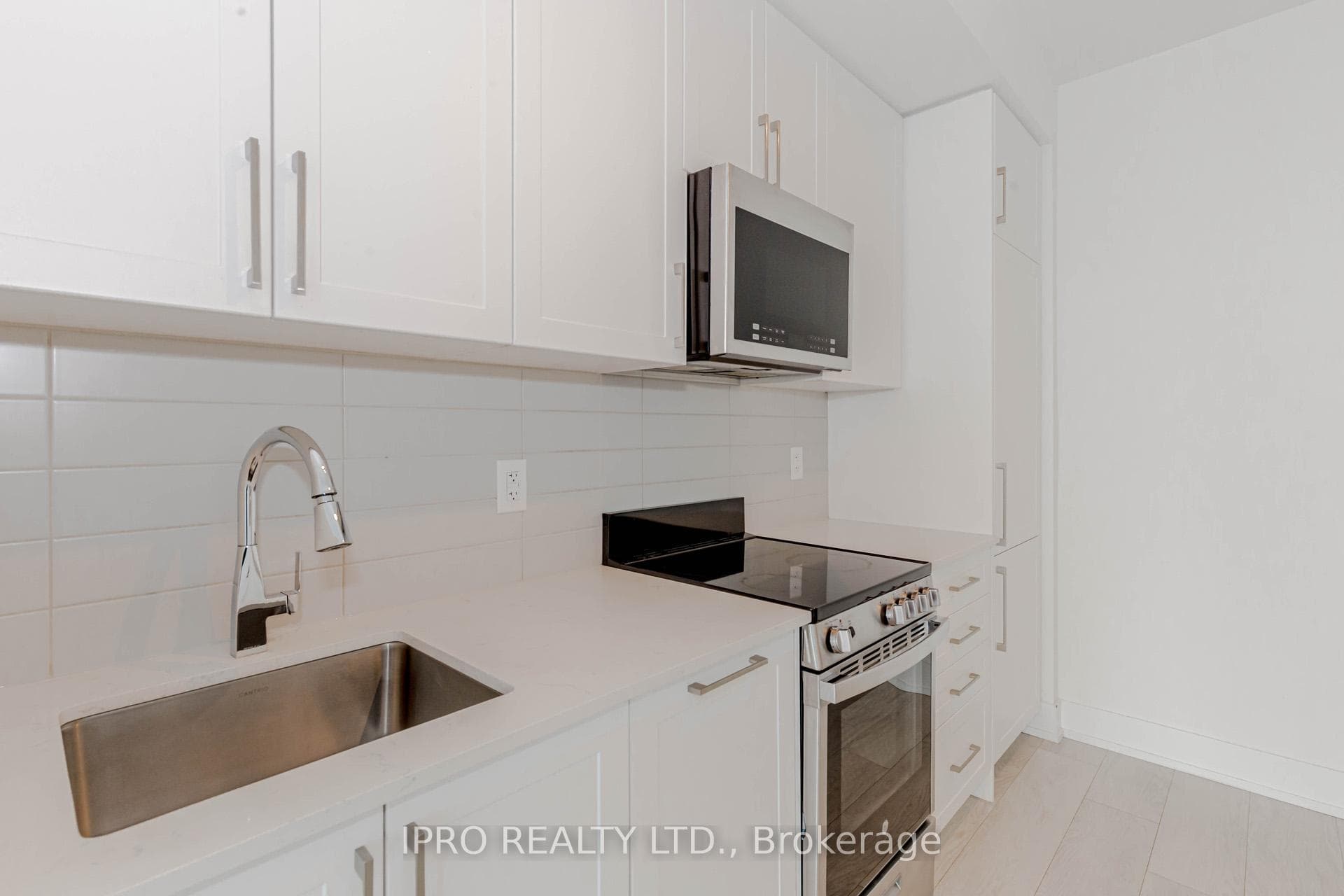 2450 OLD BRONTE Road Unit 624 photo 5