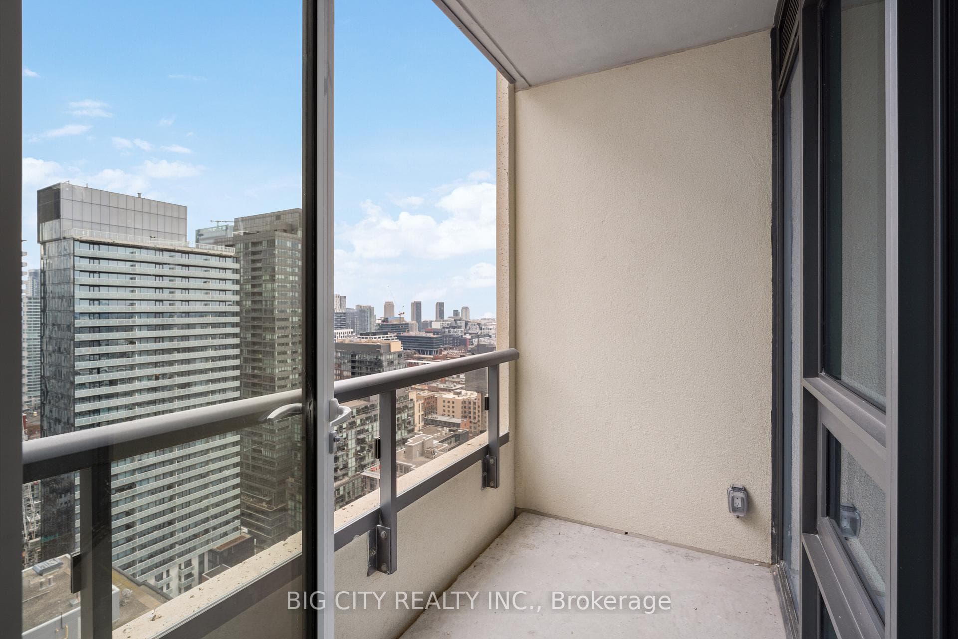 108 Peter Street Unit 3006 photo 16