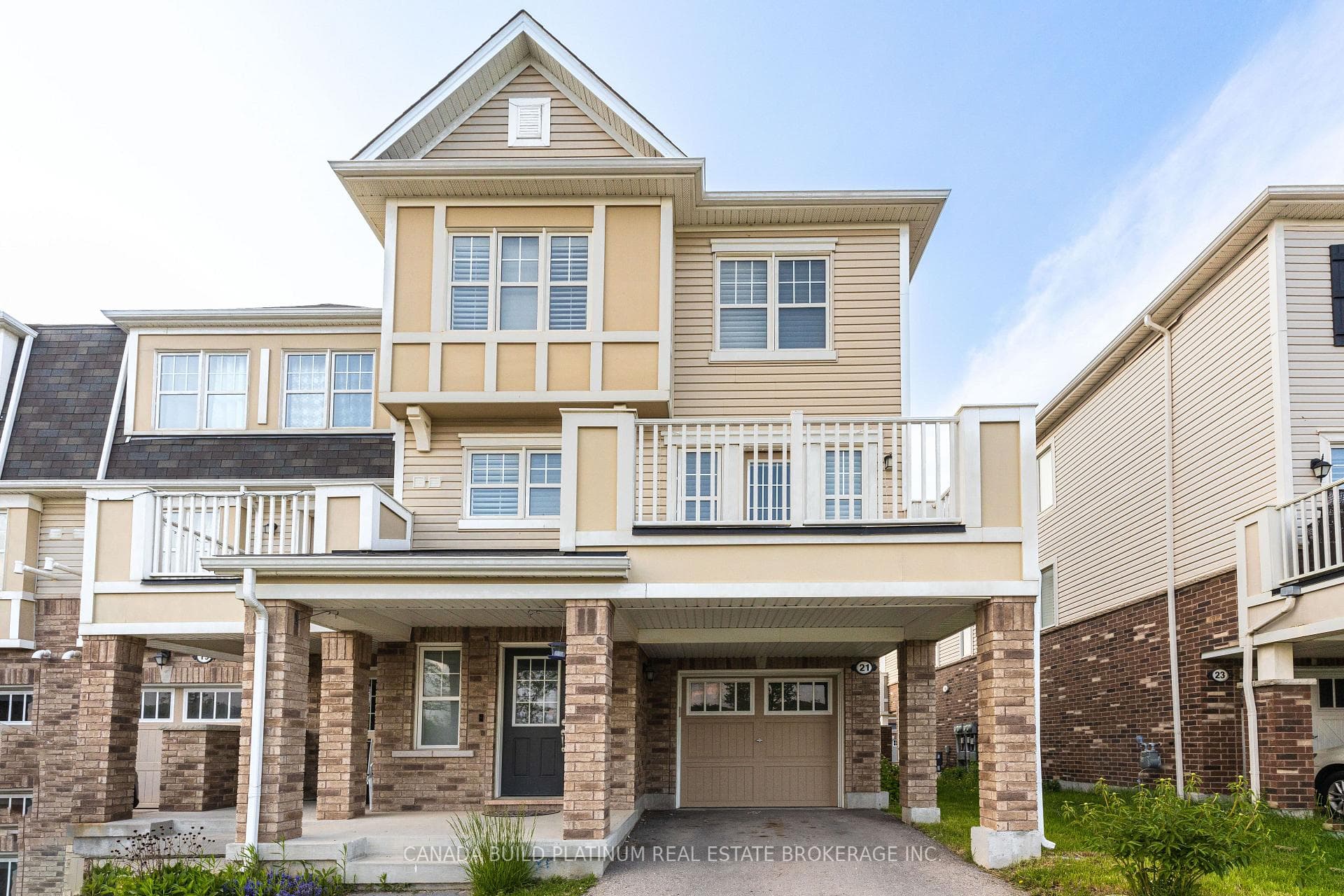 21 Outlook Terrace photo 1