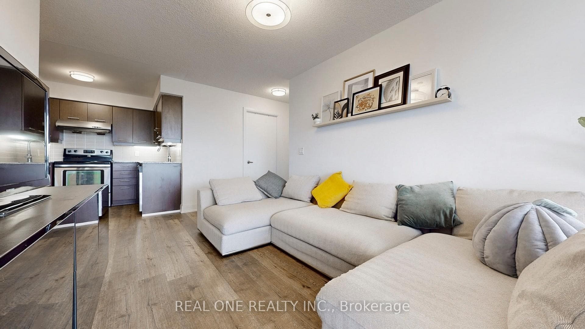 125 Village Green Square Unit 2803 photo 10