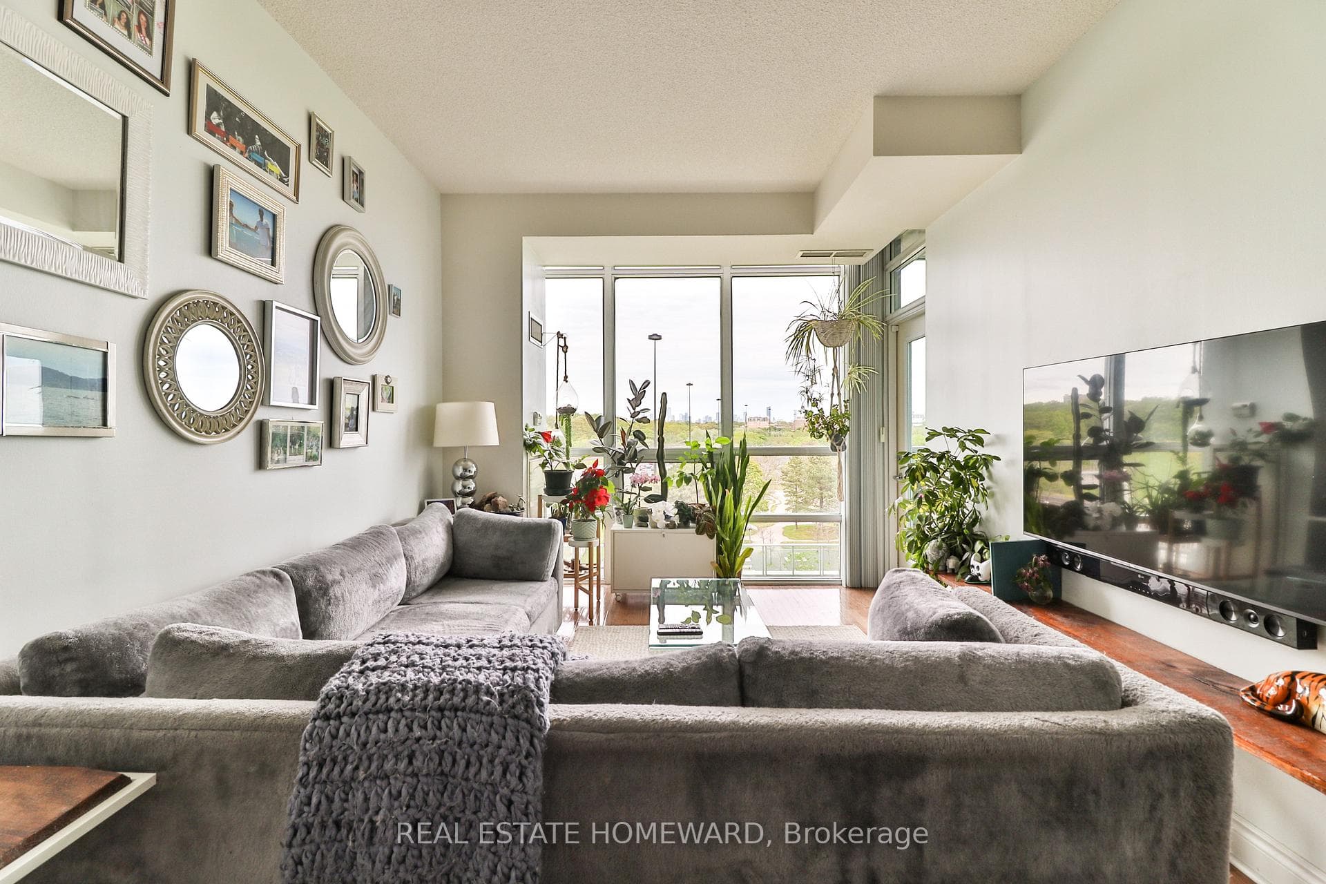 1900 Lake Shore Boulevard Unit 608 photo 4