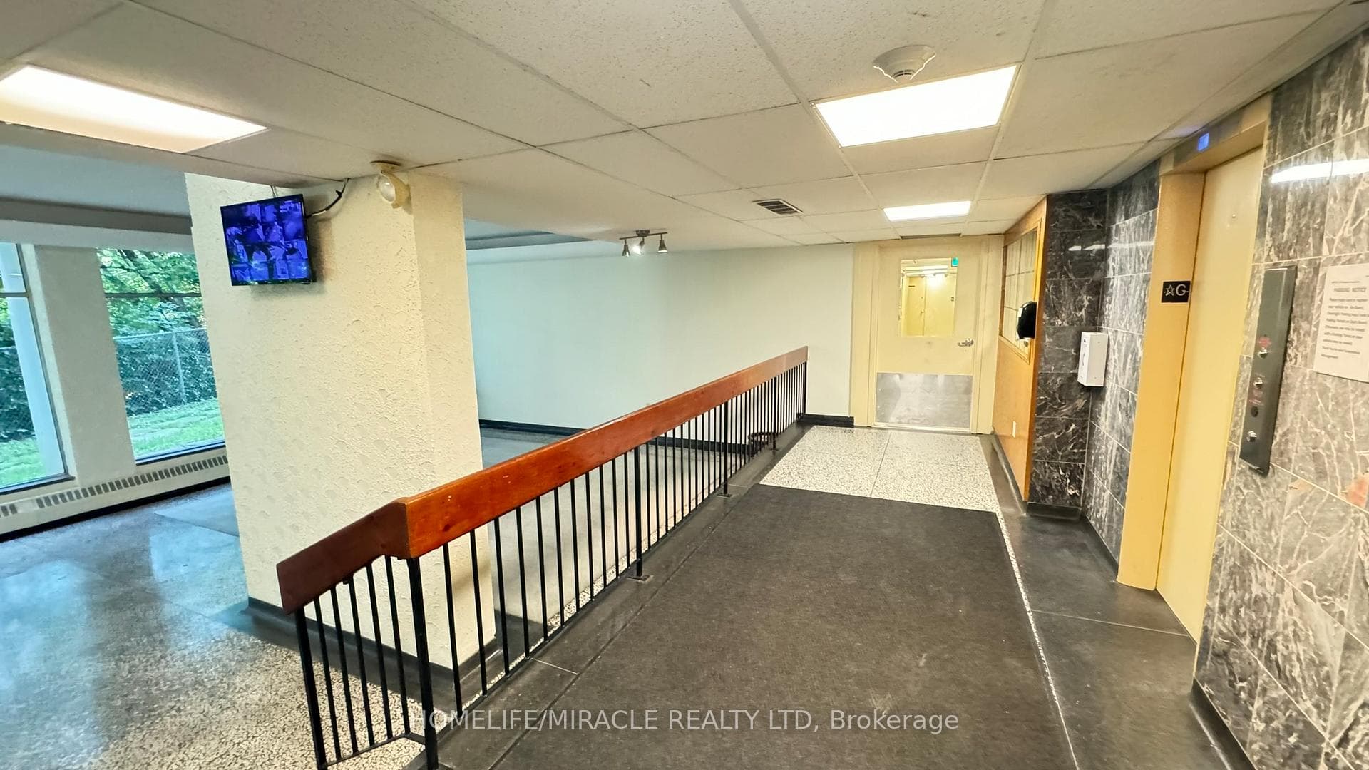 2245 Eglinton Avenue Unit 503 photo 21
