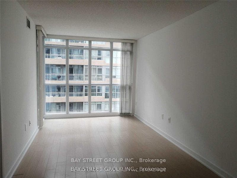 15 Iceboat Terrace Unit 633 photo 12