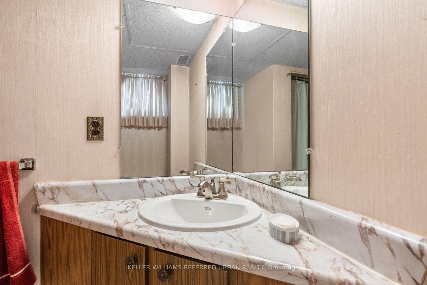 114 Gracefield Avenue photo 28