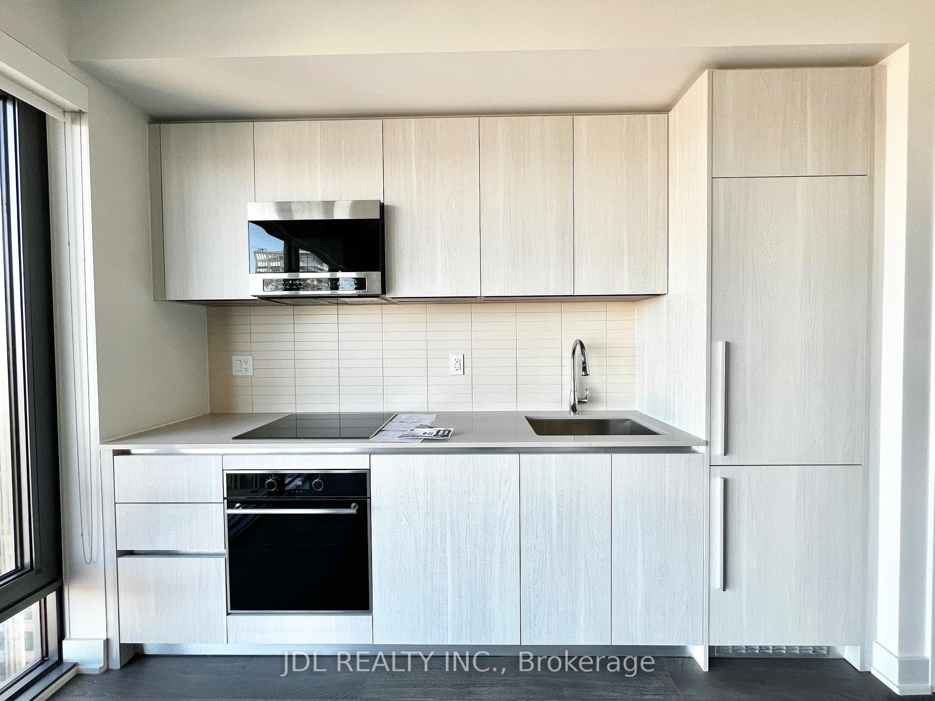 8 Cumberland Street Unit 2307 photo 4