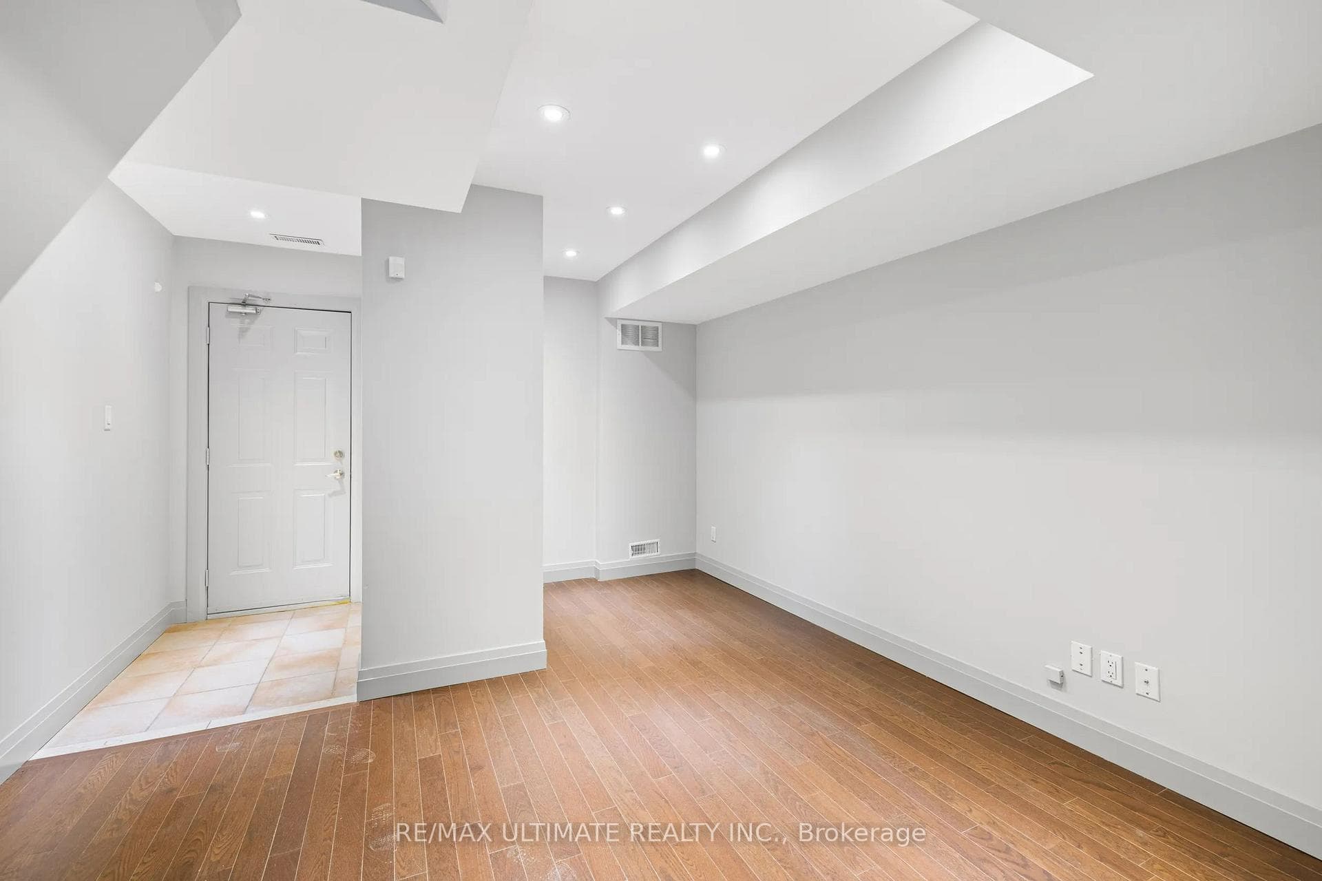 25 Niagara Street photo 35