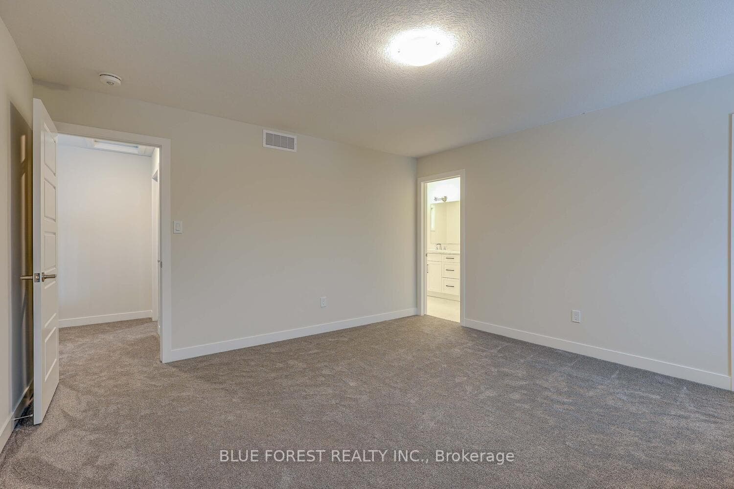 52 Wayside Lane photo 37