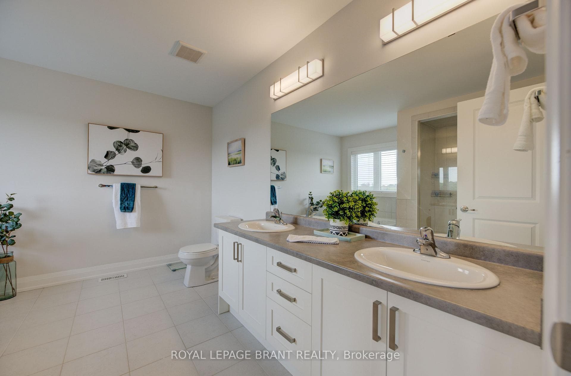76 Pace Avenue photo 27