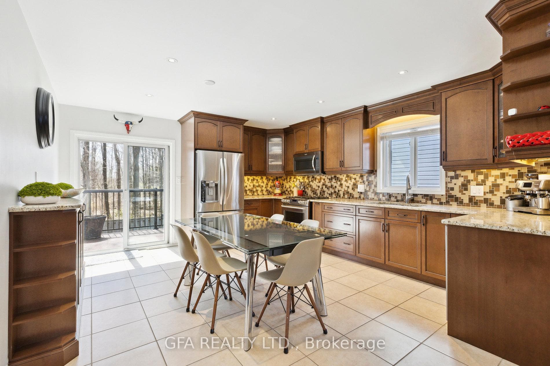 46 Whiterock Avenue photo 10