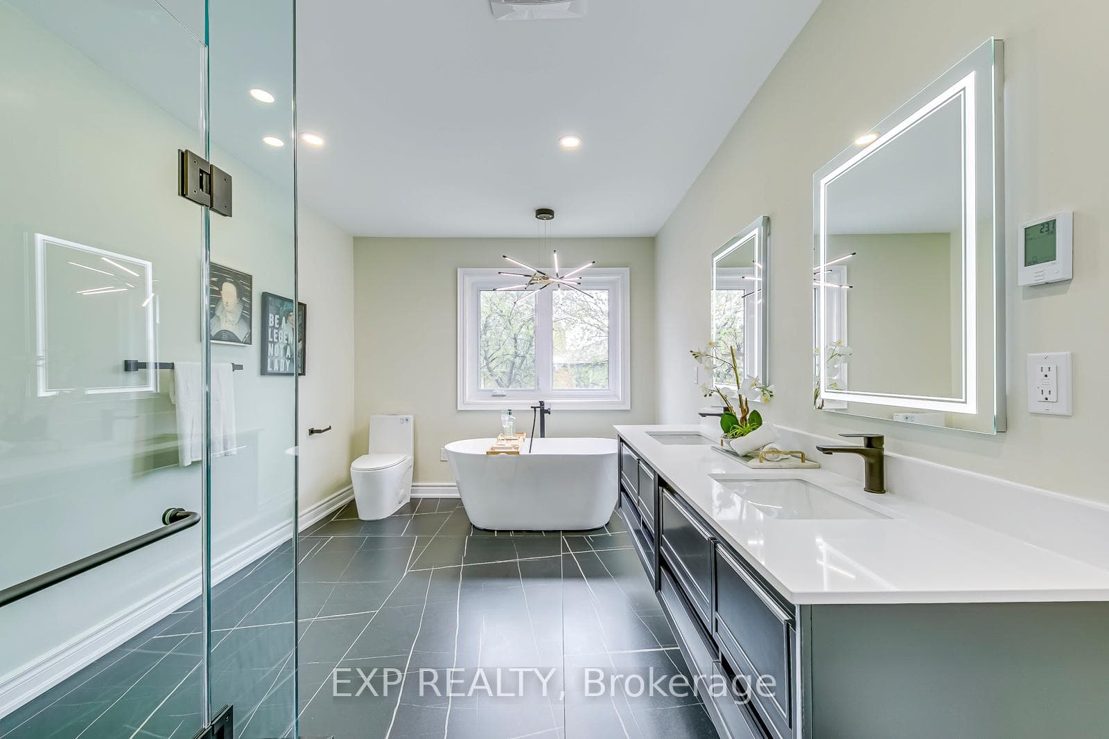 2124 Grand Boulevard Unit Upper photo 21