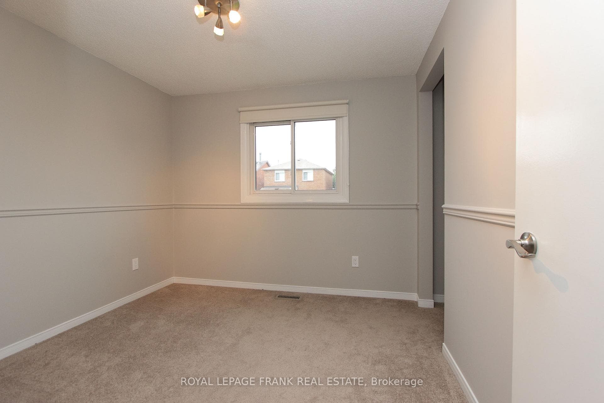 28 Fernbank Place photo 13