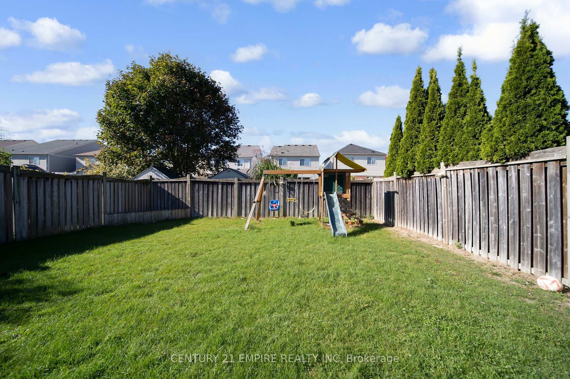77 Beachgrove Crescent photo 28