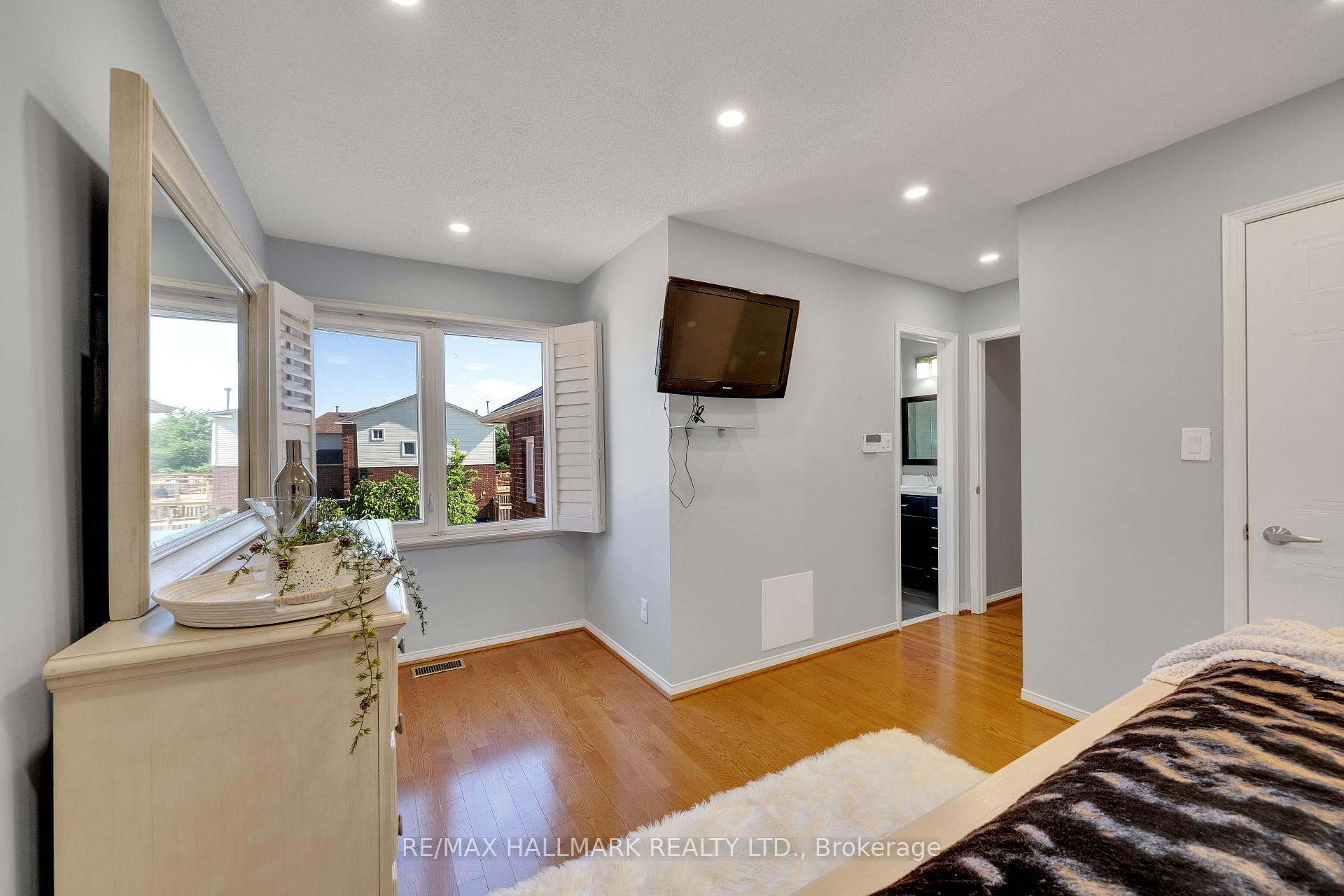 1620 Holly Hedge Drive photo 16