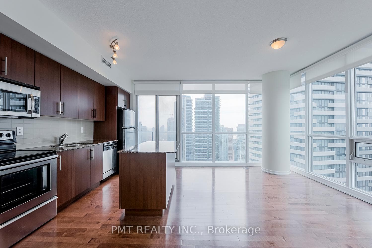 55 Bremner Boulevard Unit 3107 photo 4