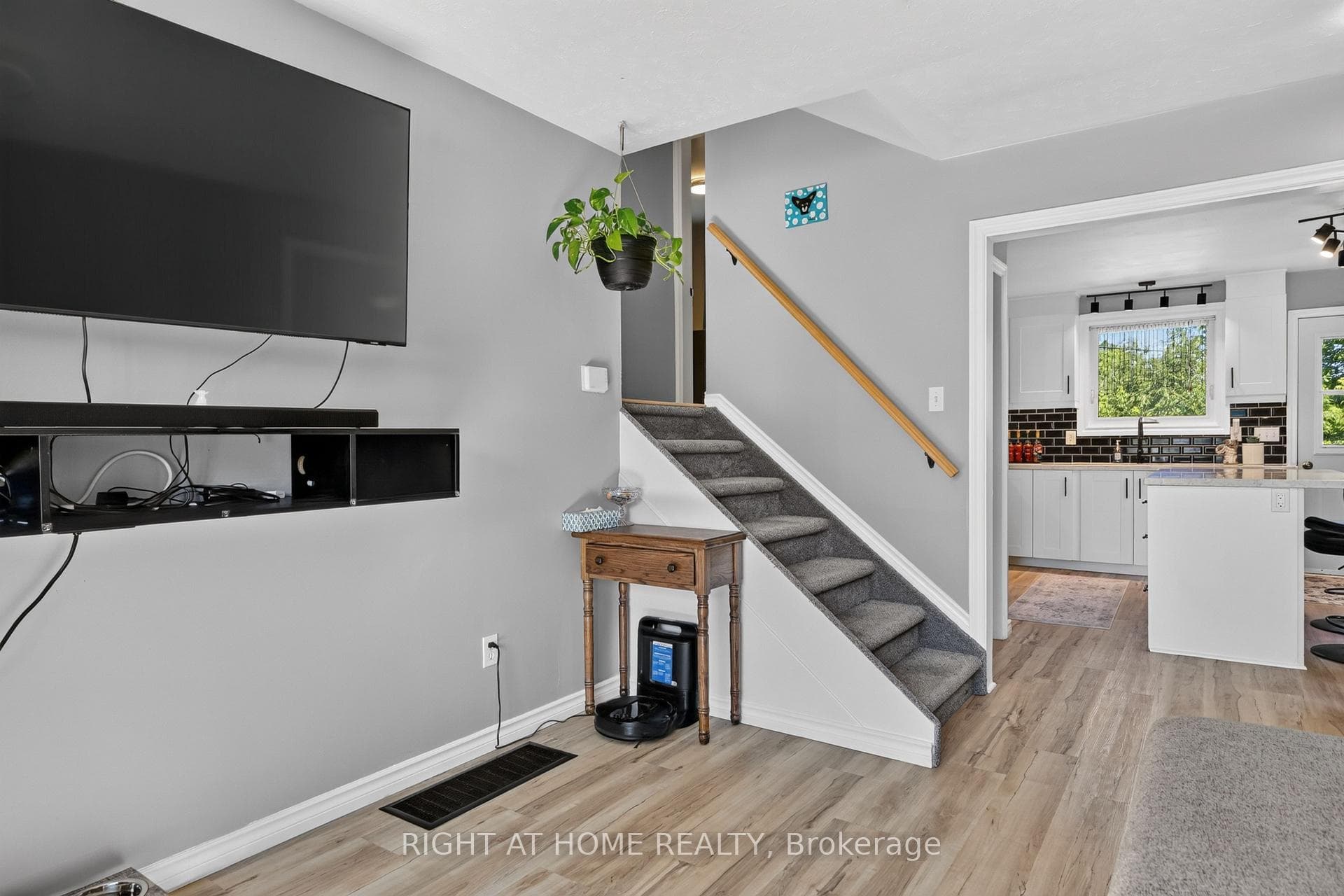 541 River Road photo 6