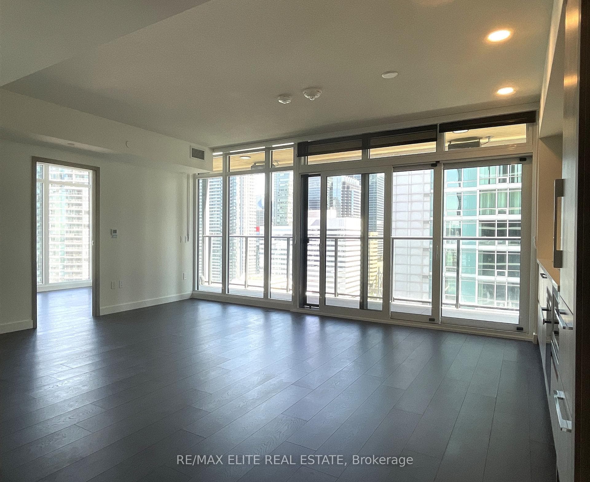 1 CONCORD CITYPLACE Way Unit 2103 photo 2