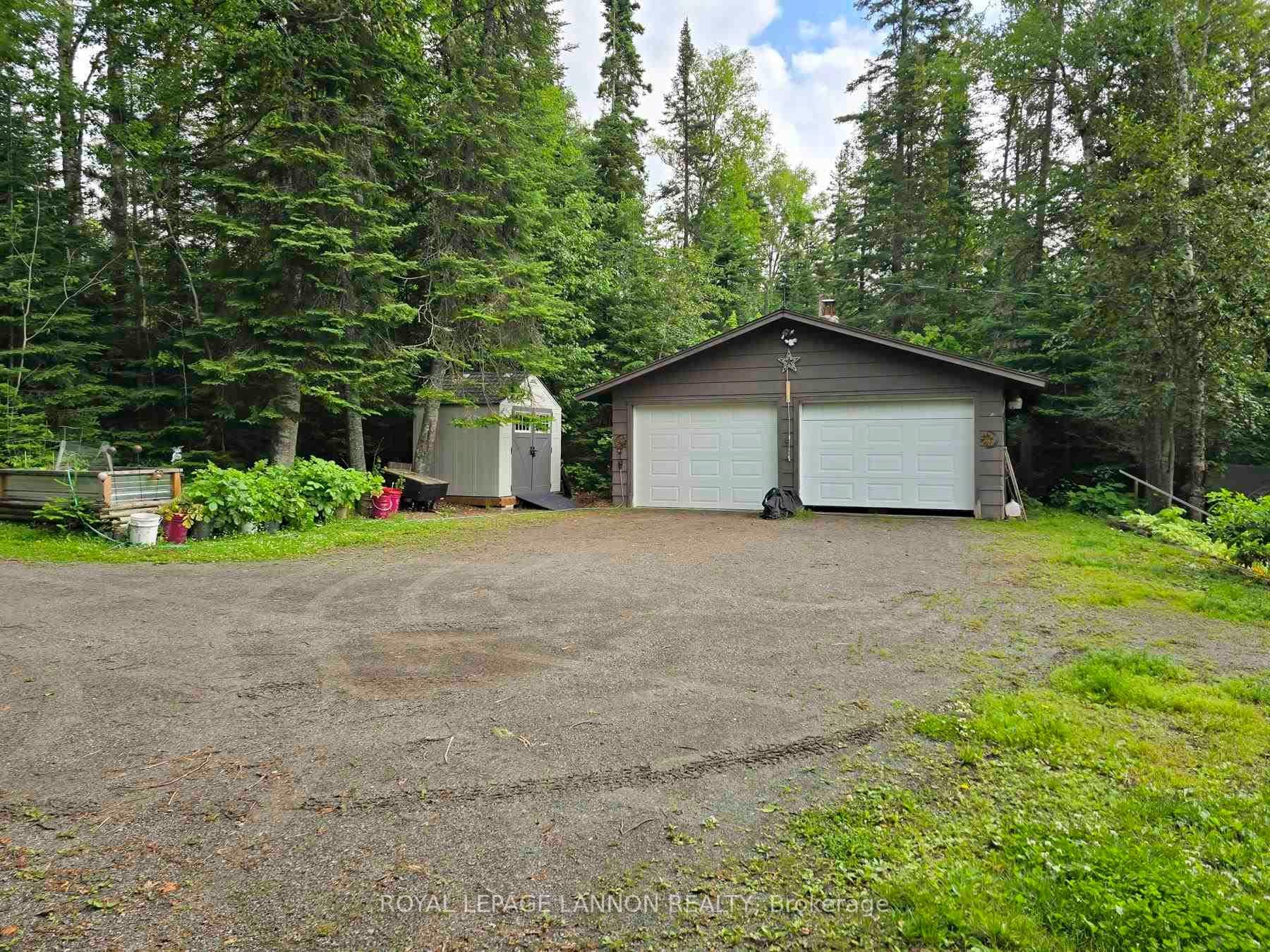 2411 Scott Drive photo 16