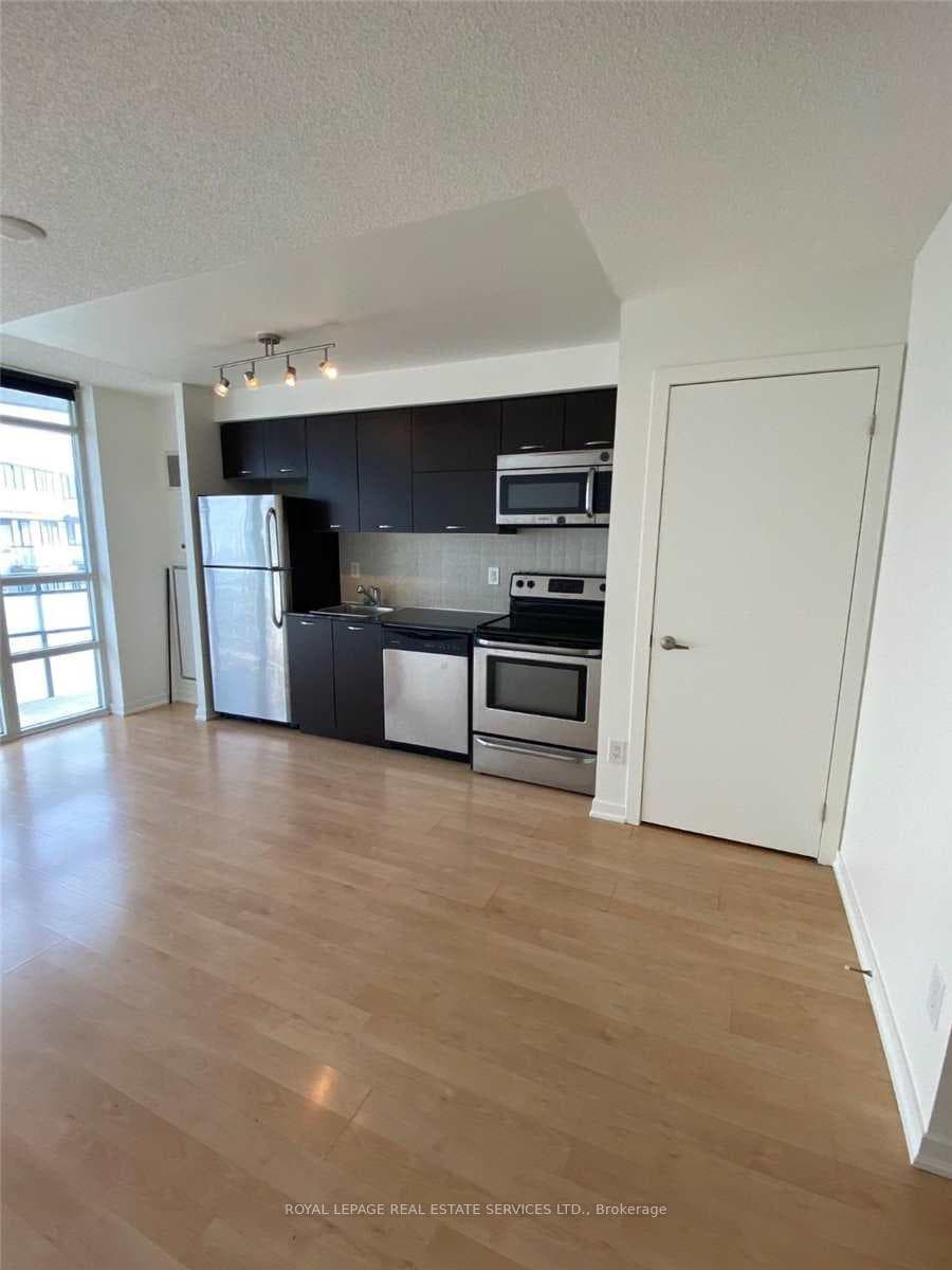 38 Joe Shuster Way Unit 1302 photo 7
