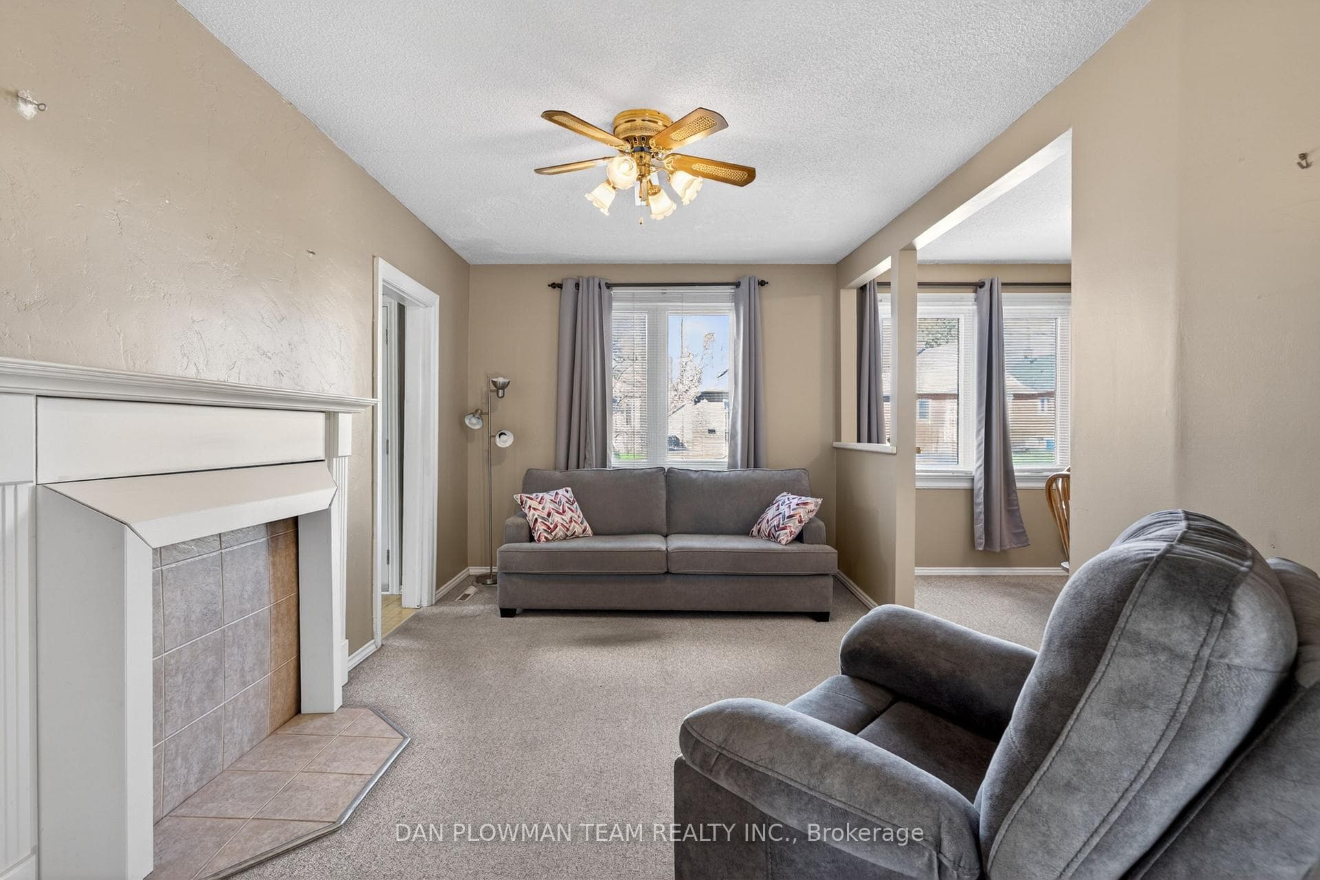 23 Patricia Avenue photo 5