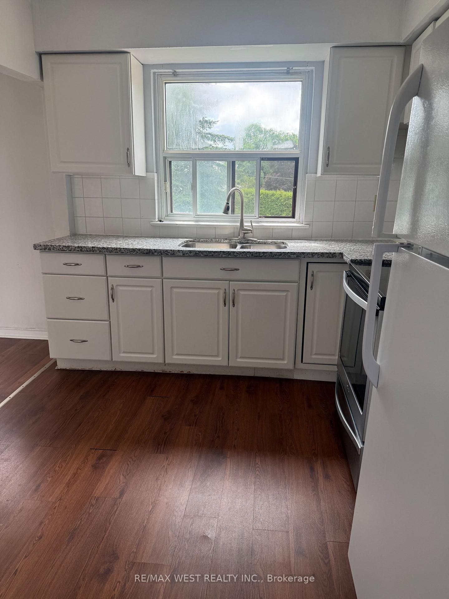182 Ruggles Avenue Unit 3 photo 14