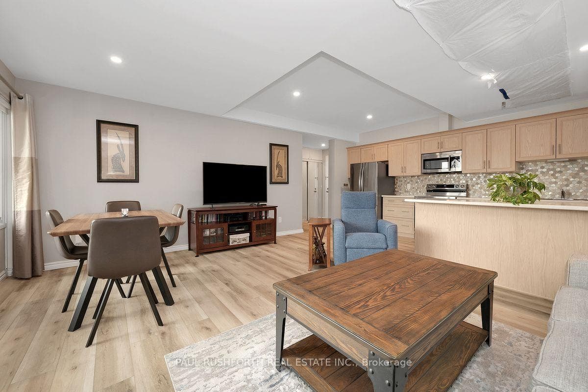 Living Room/Kitchen