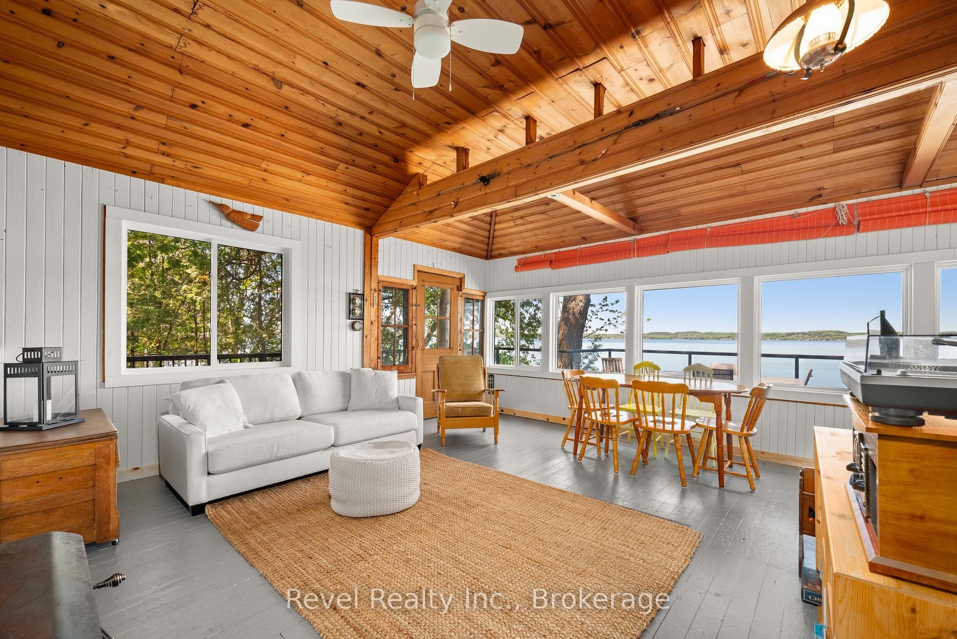 8004 Taits Beach Road photo 8
