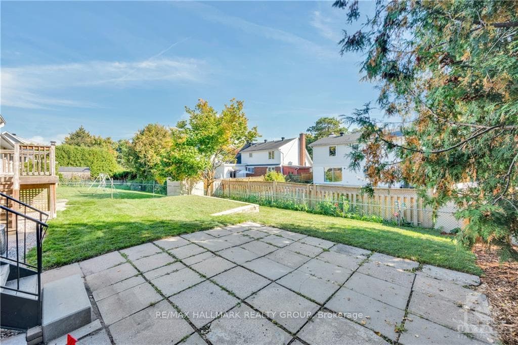 1838 BURFIELD Avenue photo 29