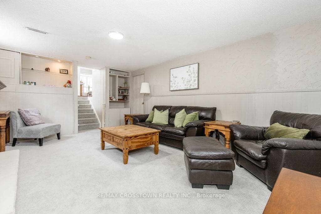 6 Deerpark Drive photo 40