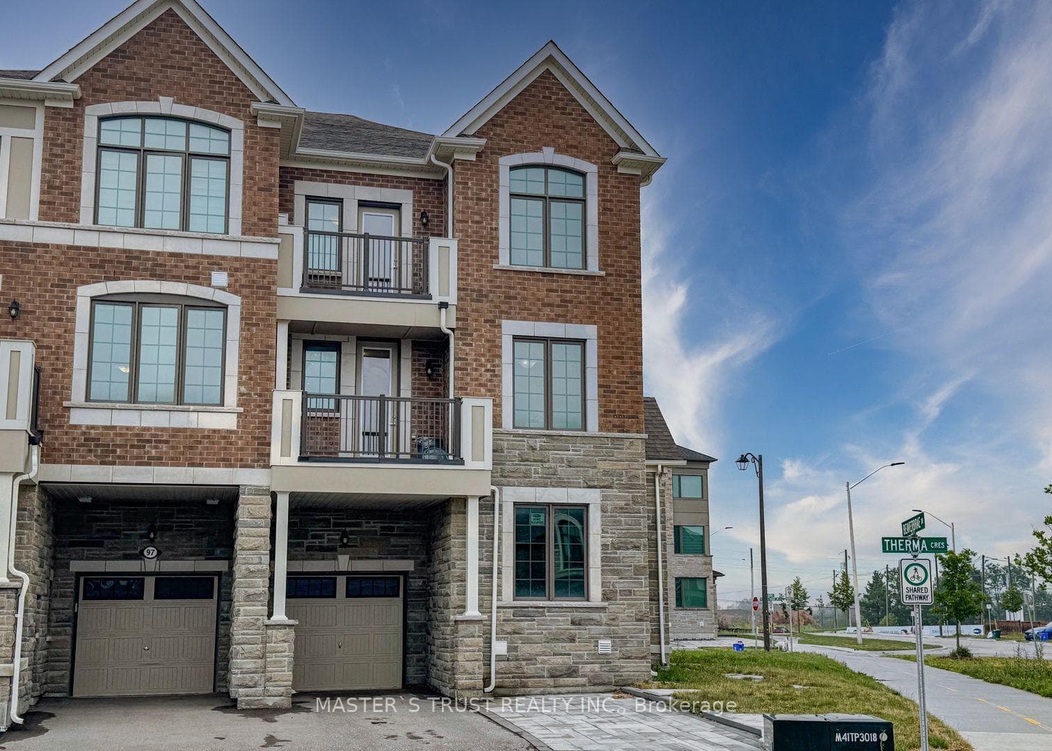 286 Beaverbrae Drive photo 1