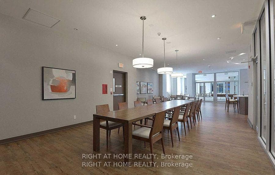 2240 Lake Shore Boulevard Unit 806 photo 27