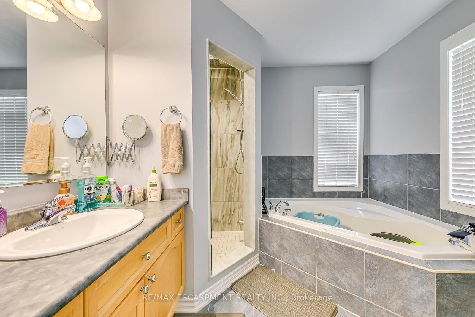 950 Hepburn Road photo 21